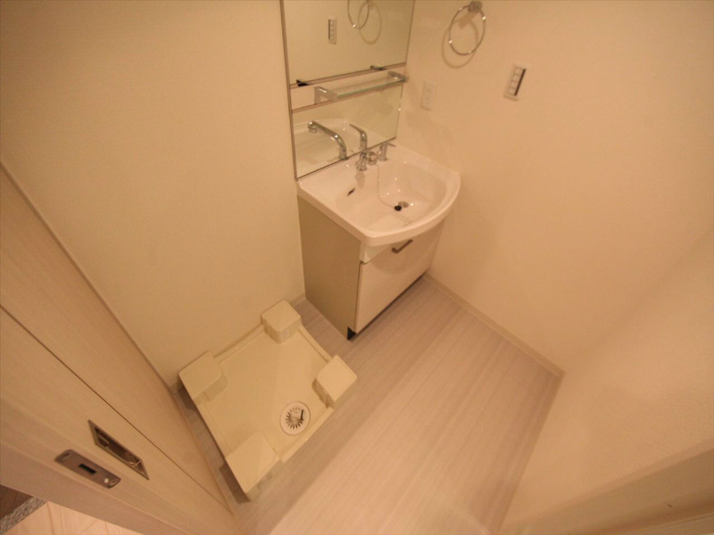 洗面設備　脱衣所　独立洗面台（シャンプードレッサー）洗濯機用意できます