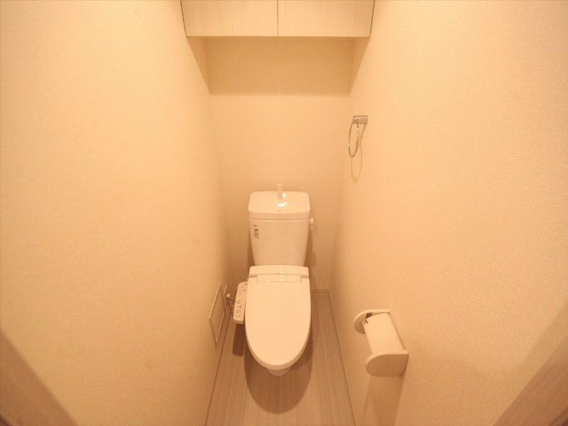 トイレ　温水洗浄暖房便座付トイレ