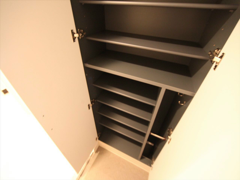 玄関　玄関　シューズボックス付（収納充実してます）