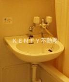 洗面設備　脱衣スペースもあります