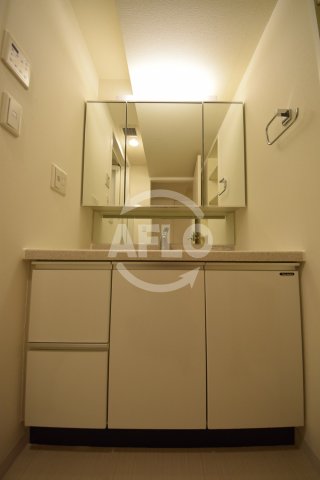 洗面設備　ベルファース大阪新町　独立洗面台