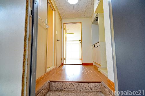 玄関　設備・使用は号室により異なる為、現況を優先致します。