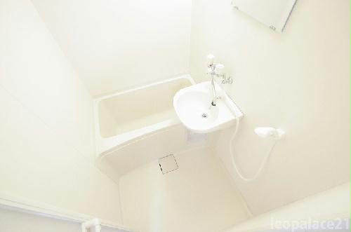 バス・シャワールーム　設備・使用は号室により異なる為、現況を優先致します。