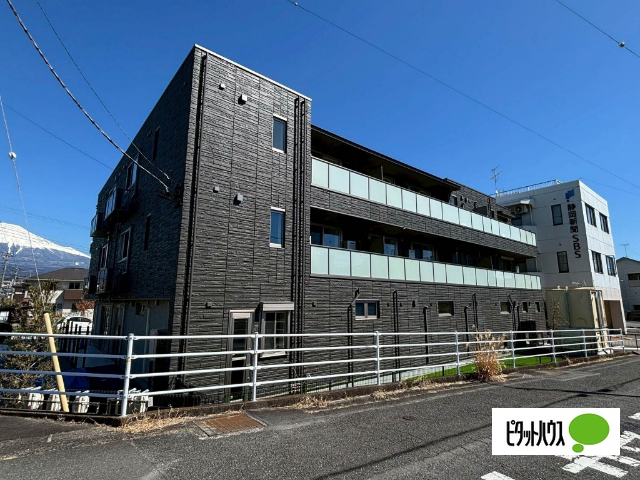 建物外観　建築中