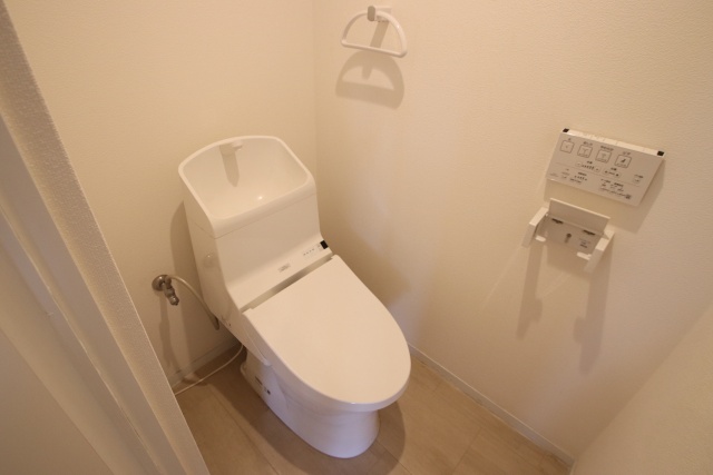 トイレ　※他部屋の参考写真です。