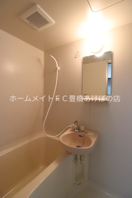 バス・シャワールーム　同型別部屋写真