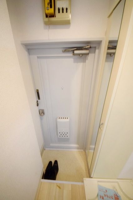 玄関　★お部屋探しは株式会社タウンハウジング東京まで★