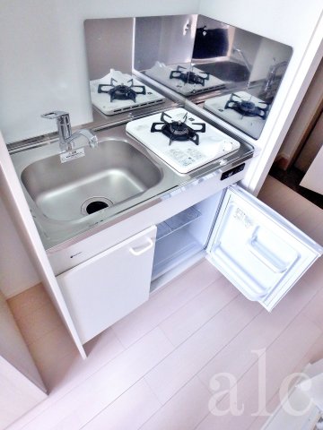 キッチン　ガスキッチン・ミニ冷蔵庫付き