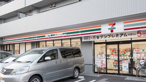 コンビニ　セブンイレブン 江東塩浜店（コンビニ）まで338m