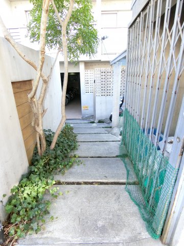 エントランス　詳細は、RISUMO江坂本店→06 6155-7137まで♪