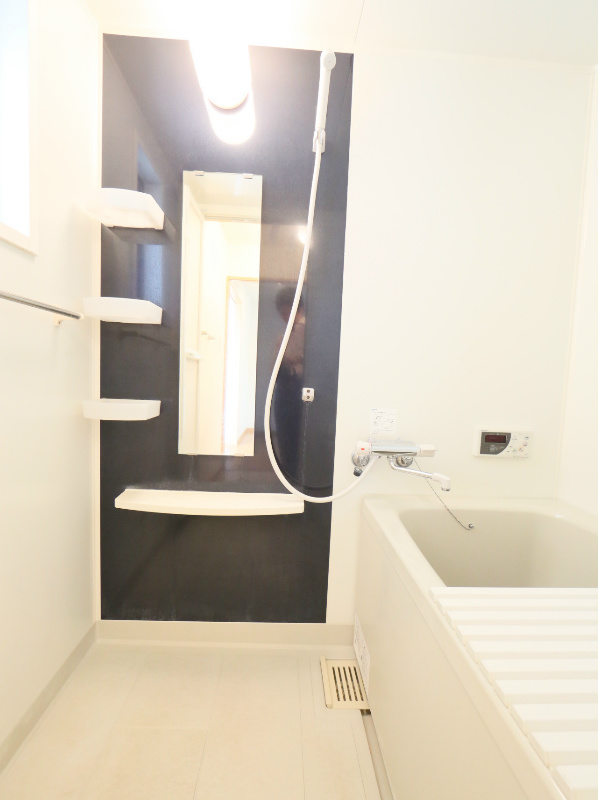 バス・シャワールーム　バスルーム