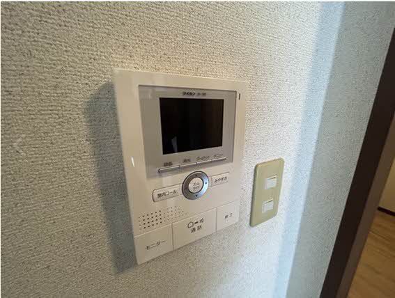 セキュリティ　モニター付きインターホンです