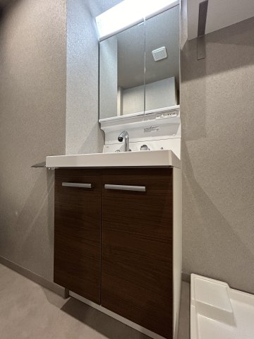 洗面設備　独立洗面台です