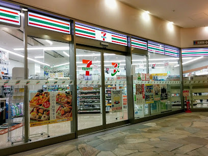 コンビニ　セブン－イレブン文京グリーンコート店（コンビニ）まで518m