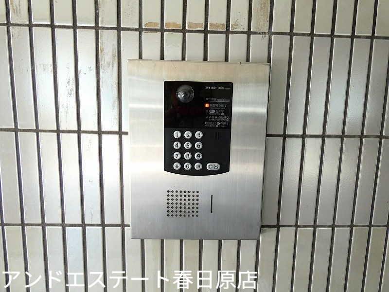 エントランス　オートロック付き