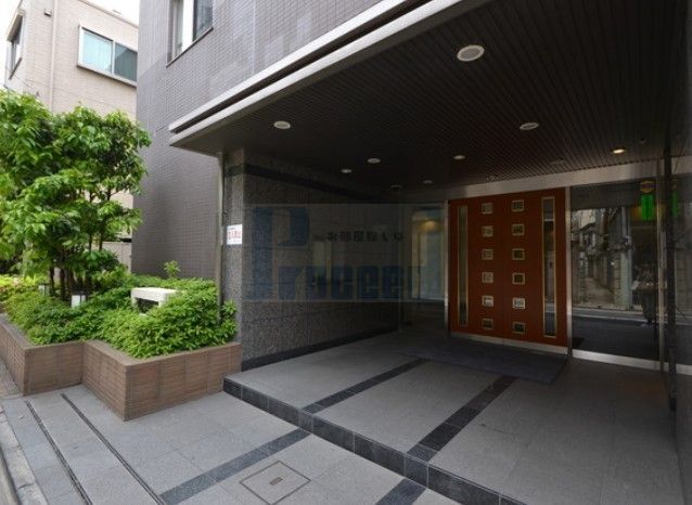 エントランス　きれいなエントランス！