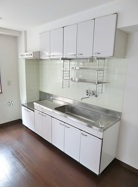 キッチン　２０１号室の写真です。