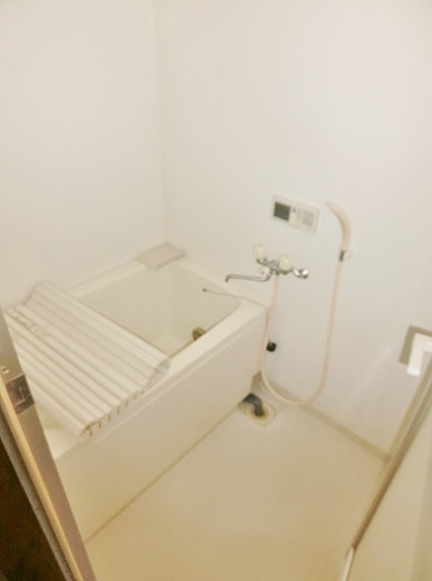 バス・シャワールーム　２０１号室の写真です。