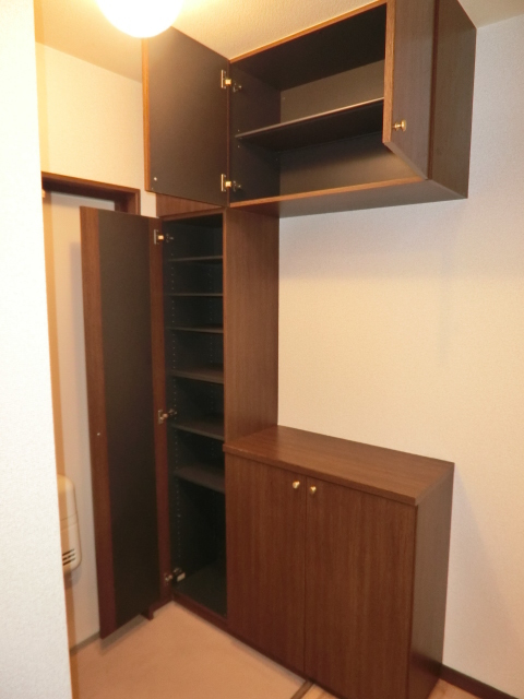 収納　２０１号室の写真です。