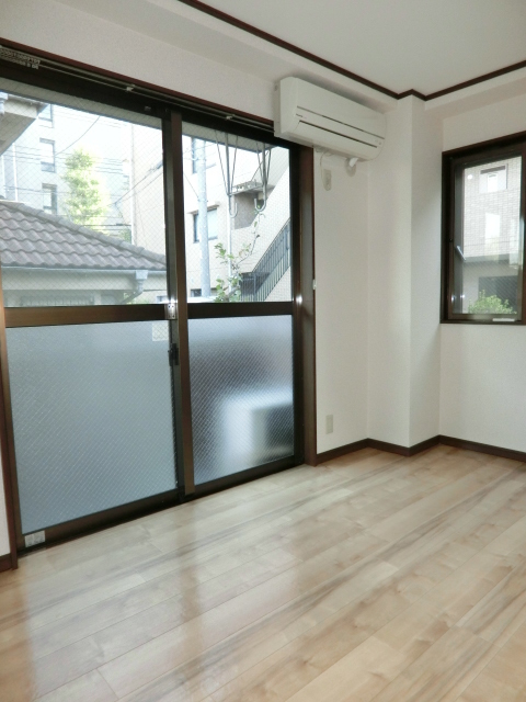 居室・リビング　２０１号室の写真です。