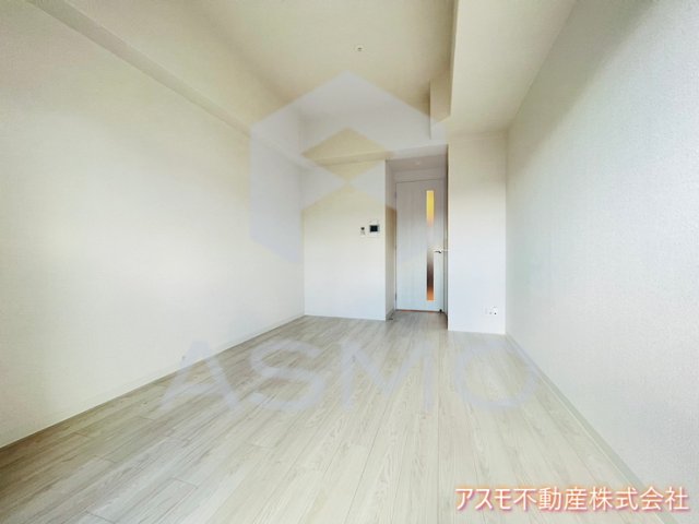 居室・リビング　同マンション別部屋参考写真