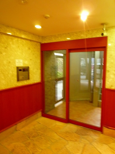 セキュリティ　オートロック完備