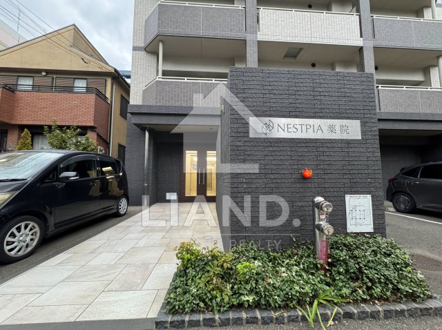 エントランス　ネストピア薬院