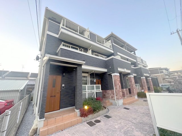 建物外観　綺麗な外観の素敵なお部屋があなたを待っています。