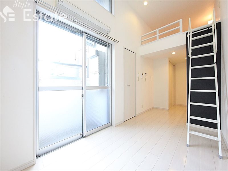 居室・リビング　内装