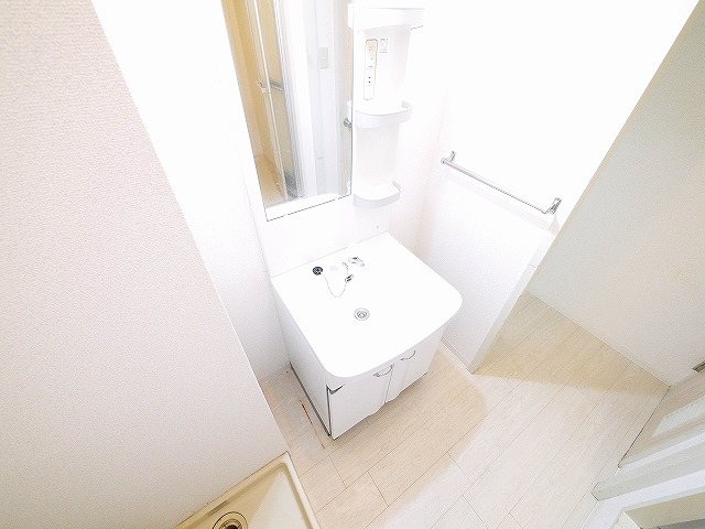 洗面設備　使いやすい洗面所です