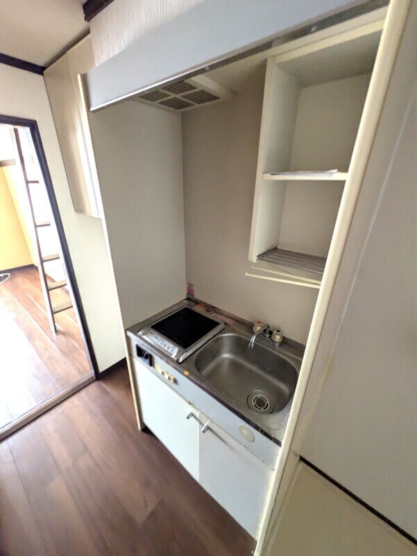 キッチン　※別号室の参考写真です