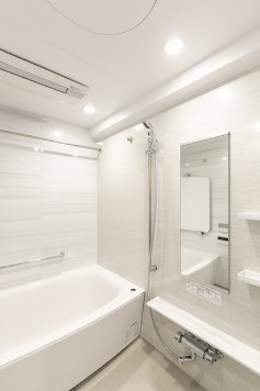 バス・シャワールーム　バス