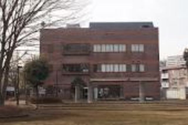 郵便局　多摩貝取郵便局（郵便局）まで908m