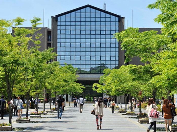 大学・短大　龍谷大学（大学・短大）まで2000m