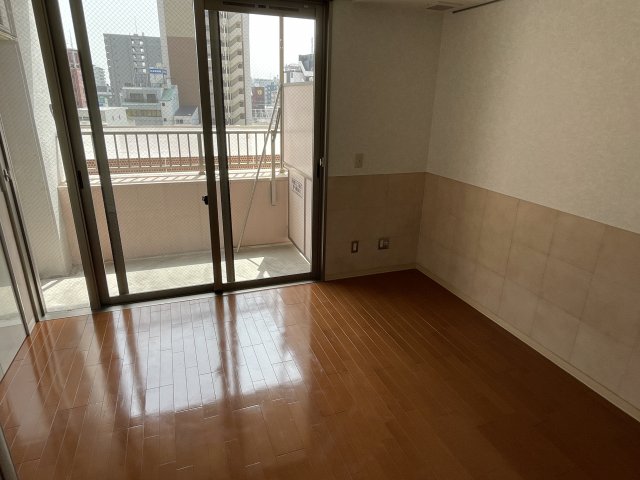 その他部屋・スペース　広くて明るい寝室