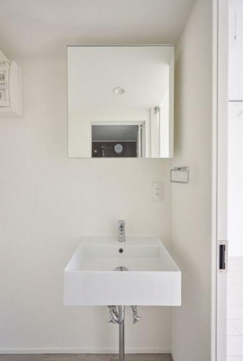 洗面設備　※別部屋の参考写真です。