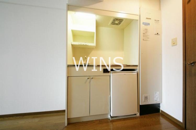 キッチン　別部屋参考写真です