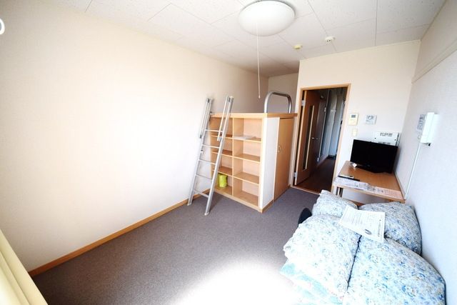 その他　★家具家電付きの洋室です★