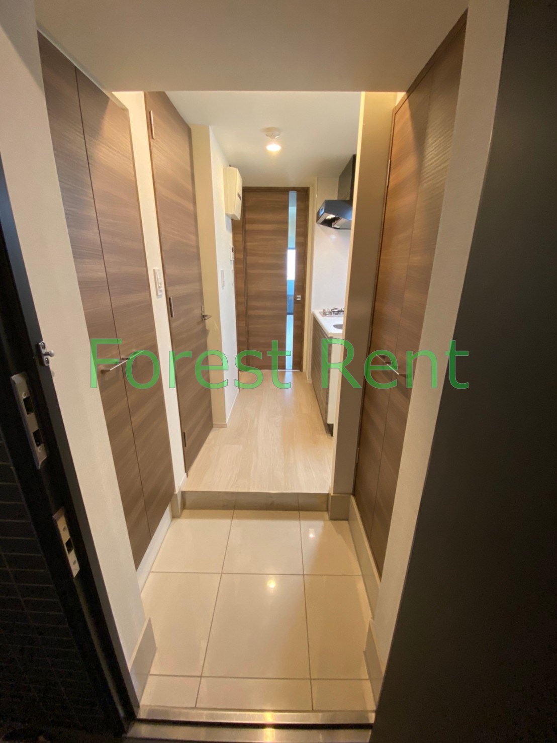 玄関　弊社は都内全域の物件をご紹介可能です！