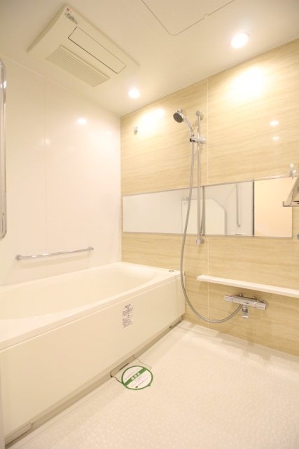 バス・シャワールーム　バスルーム