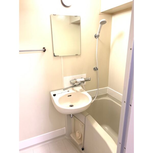 バス・シャワールーム　※別室の参考写真の為、現況優先です。