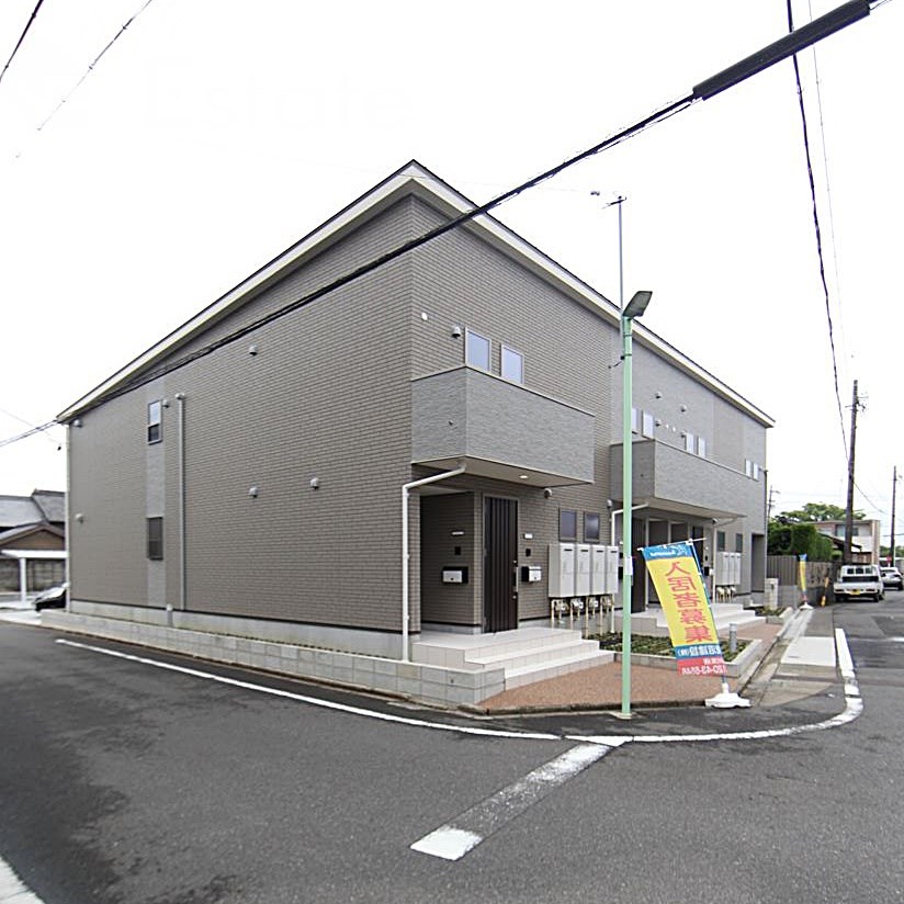 建物外観　玄関