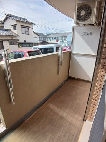 バルコニー　バルコニーからの眺めを楽しみながら食事をしませんか