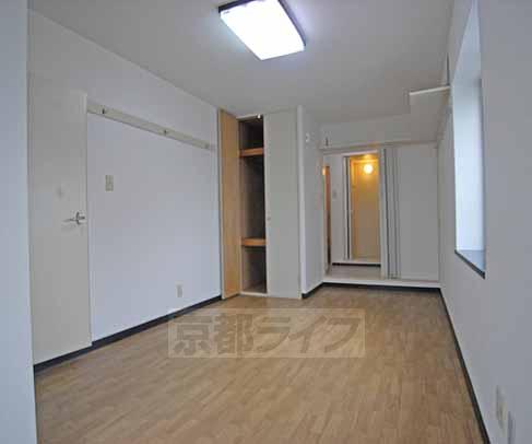 収納　縦長収納