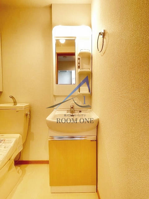 洗面設備　独立洗面台です。