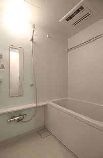 バス・シャワールーム　ゆったり過ごせるお風呂です