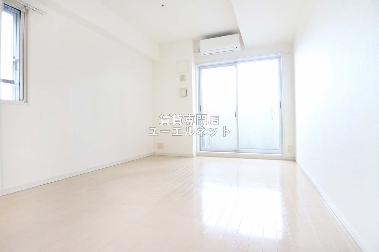 居室・リビング　ゆったりとくつろげる、落ち着きのある居室空間です