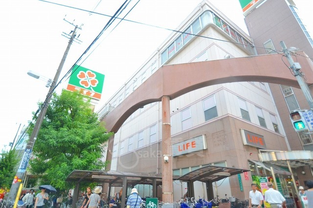 スーパー　ライフ　新大阪店（スーパー）まで813m