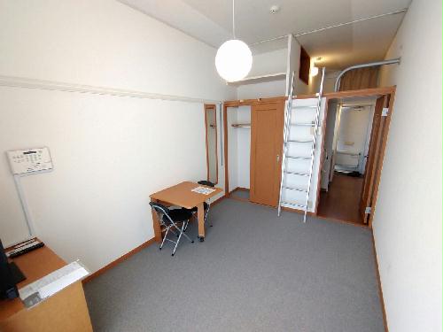 居室・リビング　1階はフローリング仕様です