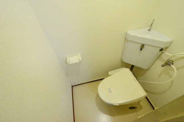 トイレ　温水洗浄便座付きでおすすめです！